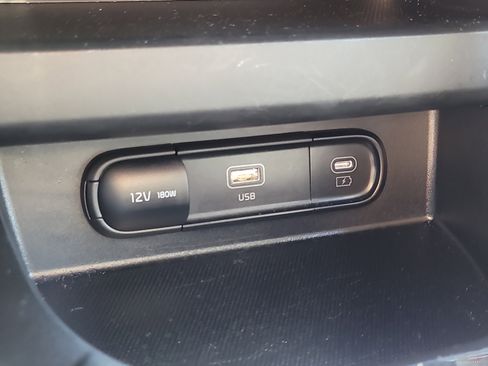 Used 2025 Kia Seltos S FWD image 25