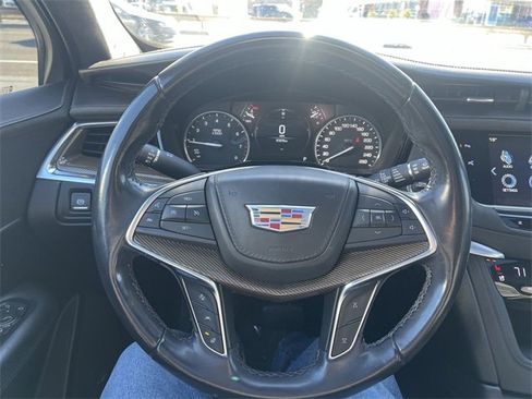 Used 2018 Cadillac XT5 Platinum image 14