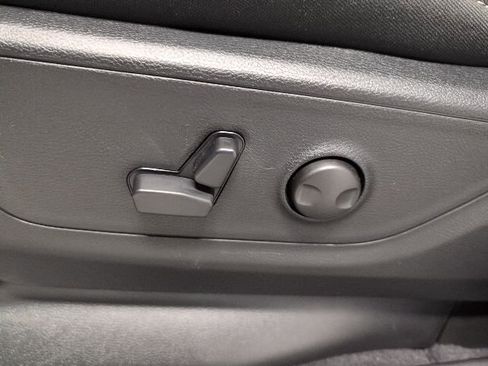 New 2026 RAM 1500 Big Horn w/ Night Edition image 17