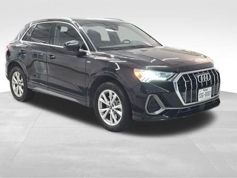 Used 2023 Audi Q3 2.0T Premium image 1
