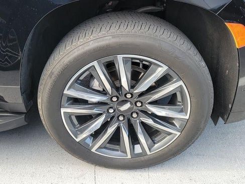 Used 2024 Cadillac Escalade Sport AWD/4WD image 3