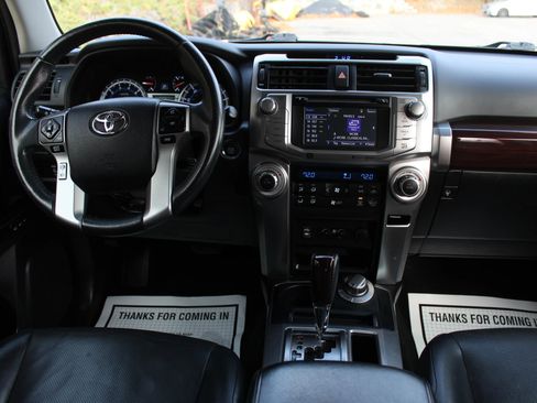 Used 2015 Toyota 4Runner Limited image 19