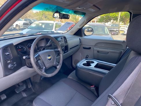 Used 2010 Chevrolet Silverado 1500 W/T RWD image 21