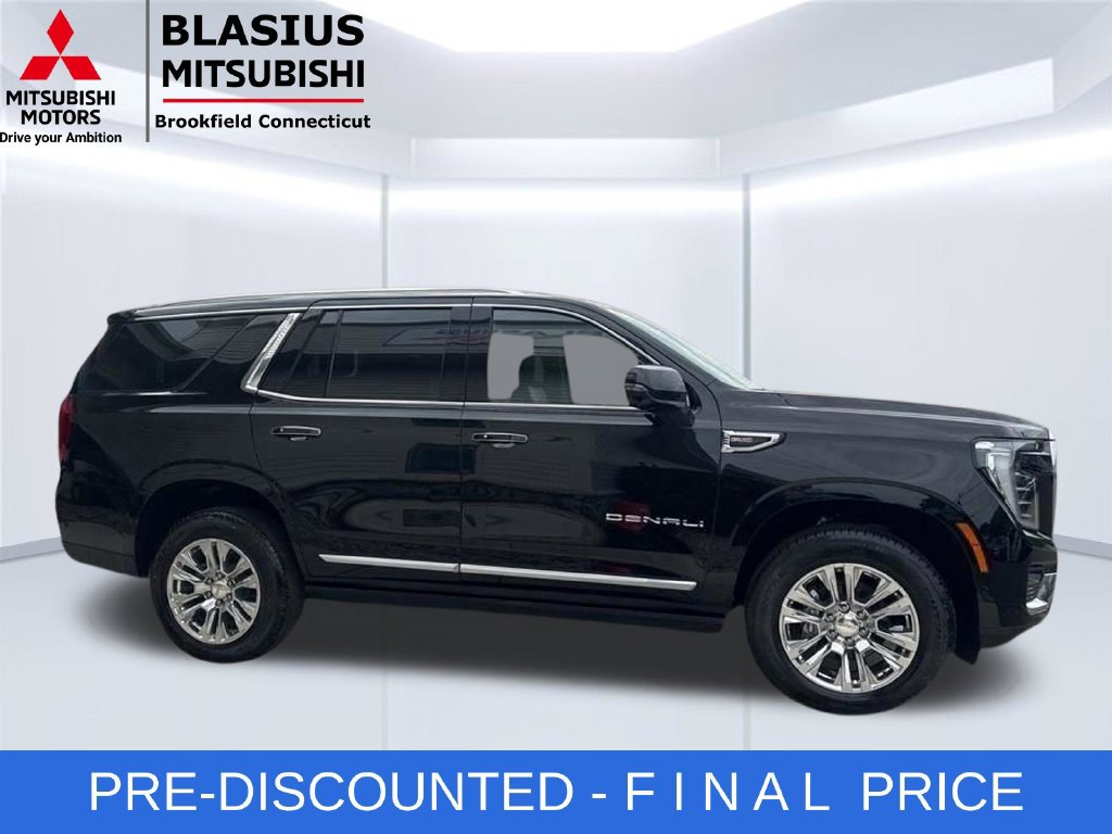 Used 2026 GMC Yukon Denali w/ Sun & Power Step Package AWD/4WD image 4
