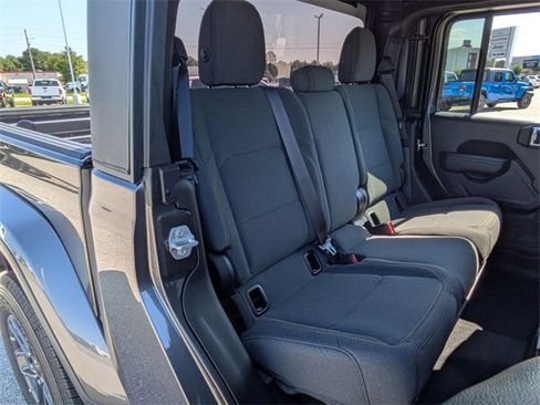 New 2025 Jeep Gladiator Sport image 24