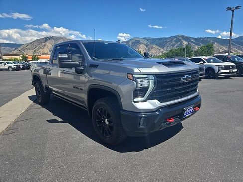 Used 2025 Chevrolet Silverado 2500 LTZ w/ Trail Boss Package AWD/4WD image 3