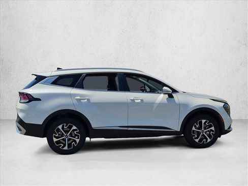 Used 2025 Kia Sportage EX AWD/4WD image 4