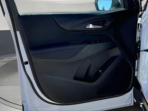 Used 2024 Chevrolet Equinox RS image 20