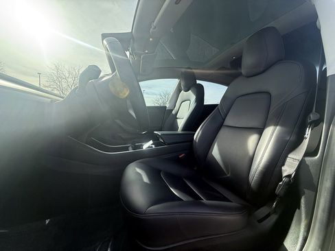 Used 2018 Tesla Model 3 Long Range image 10