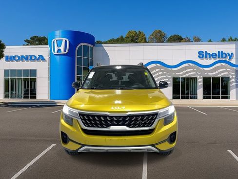 Used 2022 Kia Seltos Nightfall Edition image 3