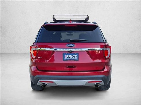 Used 2017 Ford Explorer XLT w/ Equipment Group 202A FWD image 6