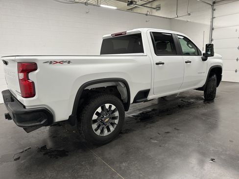 Used 2022 Chevrolet Silverado 2500 Custom w/ Gooseneck/5TH Wheel Package image 9