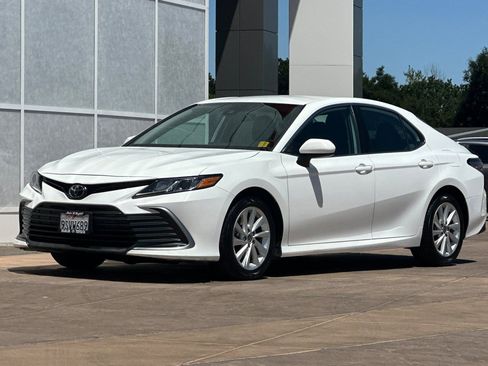 Certified 2021 Toyota Camry LE FWD image 8