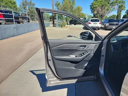 New 2026 Nissan Rogue Platinum w/ Platinum Premium Package image 11