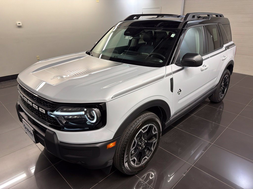 New 2026 Ford Bronco Sport Outer Banks w/ Topo Graphic Package AWD/4WD image 3