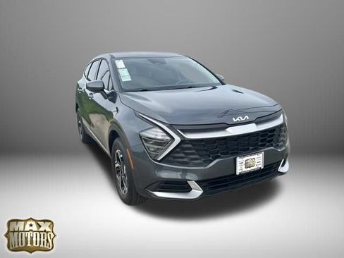 Used 2025 Kia Sportage LX AWD/4WD image 15