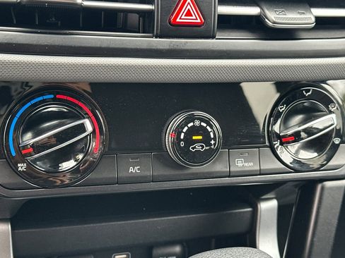 Used 2025 Kia Seltos LX image 26