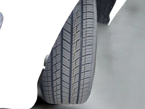 Certified 2023 Toyota Camry SE FWD image 4