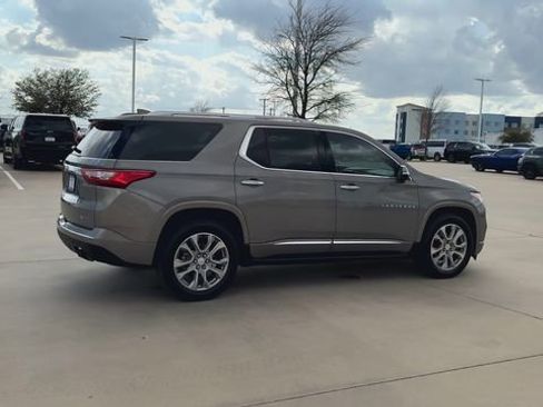 Used 2018 Chevrolet Traverse Premier w/ Driver Confidence II Package image 9