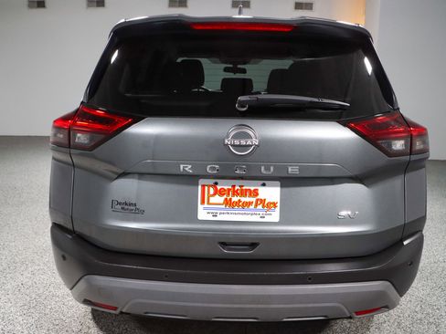 Used 2023 Nissan Rogue SV FWD image 8