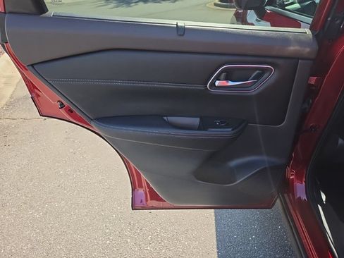 Certified 2021 Nissan Rogue SL FWD image 24