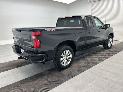Used 2019 Chevrolet Silverado 1500 Custom w/ Custom Value Package image 9