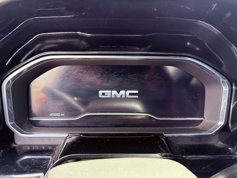 Used 2024 GMC Sierra 1500 Elevation image 32