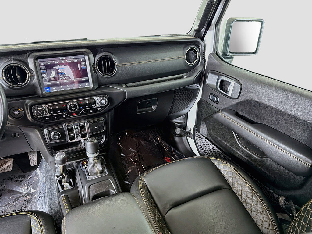 Used 2023 Jeep Wrangler Unlimited Sahara AWD/4WD image 28