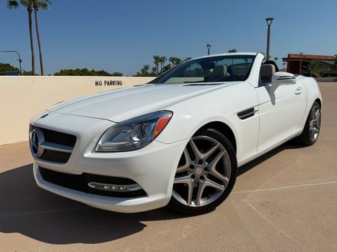 Used 2014 Mercedes-Benz SLK 250 w/ Premium Package image 16