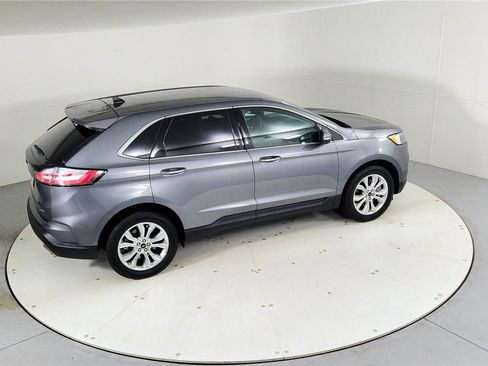 Used 2024 Ford Edge Titanium image 44
