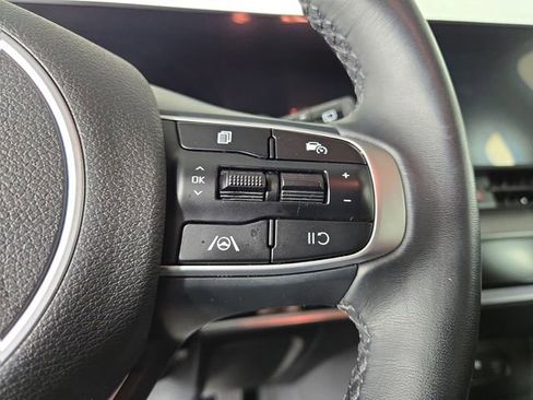 Certified 2025 Kia Sportage EX image 25