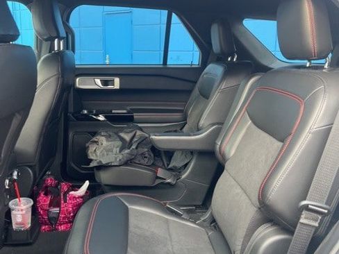 Used 2022 Ford Explorer ST-Line w/ Class IV Trailer Tow Package image 15