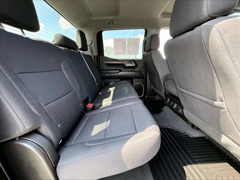 Used 2023 Chevrolet Silverado 1500 LT AWD/4WD image 16