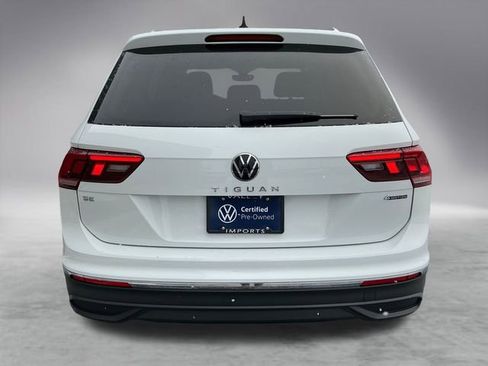 Certified 2022 Volkswagen Tiguan SE image 6