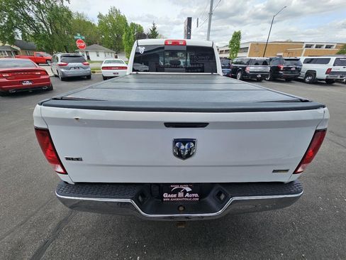 Used 2016 RAM 1500 Classic SLT RWD image 9