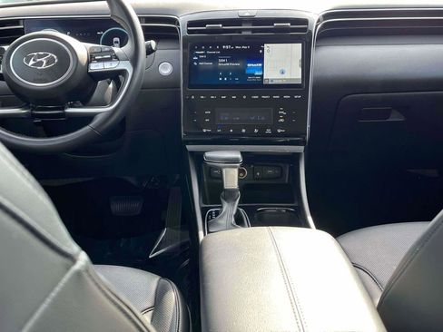 Used 2024 Hyundai Tucson SEL w/ Convenience Package FWD image 3