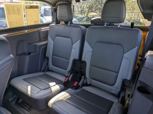 Used 2022 Ford Bronco Black Diamond w/ Sasquatch Package image 12