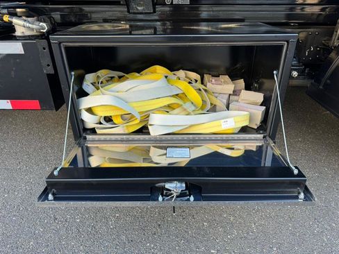 Used 2024 Isuzu NPR image 35