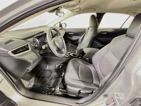 Used 2020 Toyota Corolla LE w/ LE Convenience Package FWD image 19