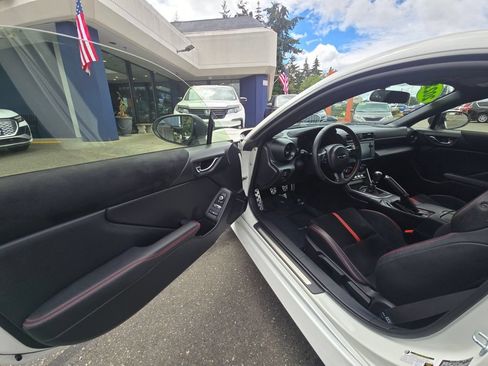 Used 2022 Subaru BRZ Limited RWD image 15