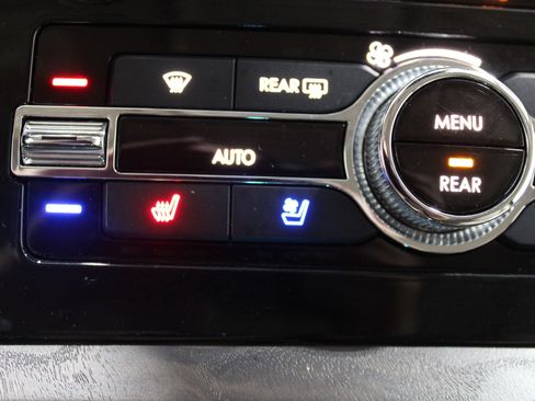 Used 2018 Lincoln Navigator Reserve w/ Technology Package AWD/4WD image 43