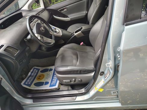 Used 2013 Toyota Prius Four FWD image 6