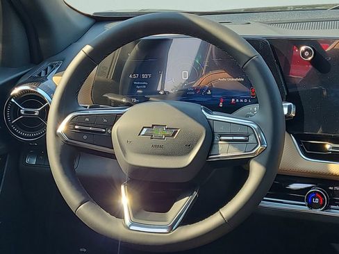 New 2026 Chevrolet Equinox ACTIV w/ Convenience Package III FWD image 12