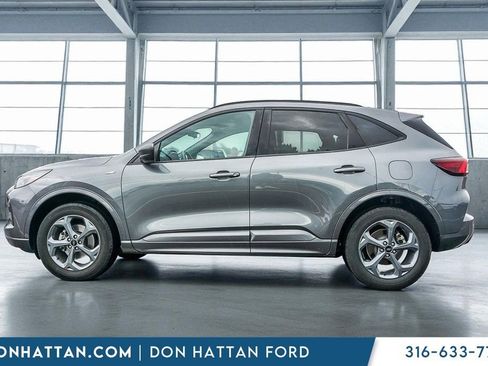Used 2024 Ford Escape ST-Line AWD/4WD image 2