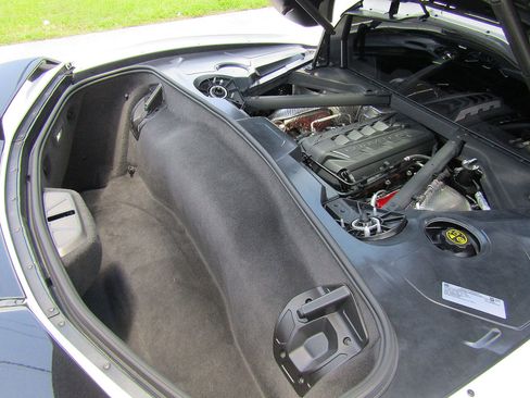 Used 2024 Chevrolet Corvette Stingray Coupe w/ Z51 Performance Package RWD image 21