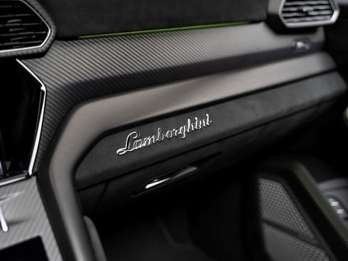 Used 2024 Lamborghini Urus Performante image 61