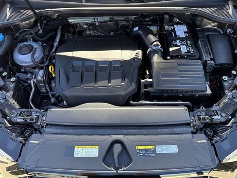 Certified 2025 Audi Q3 2.0T Premium w/ Convenience Package image 9