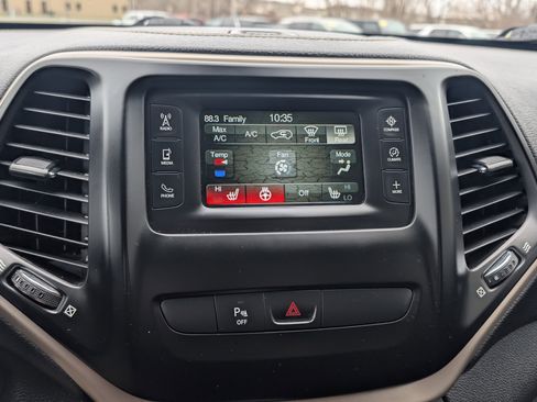 Used 2016 Jeep Cherokee Latitude w/ Safety/Convenience Group image 22