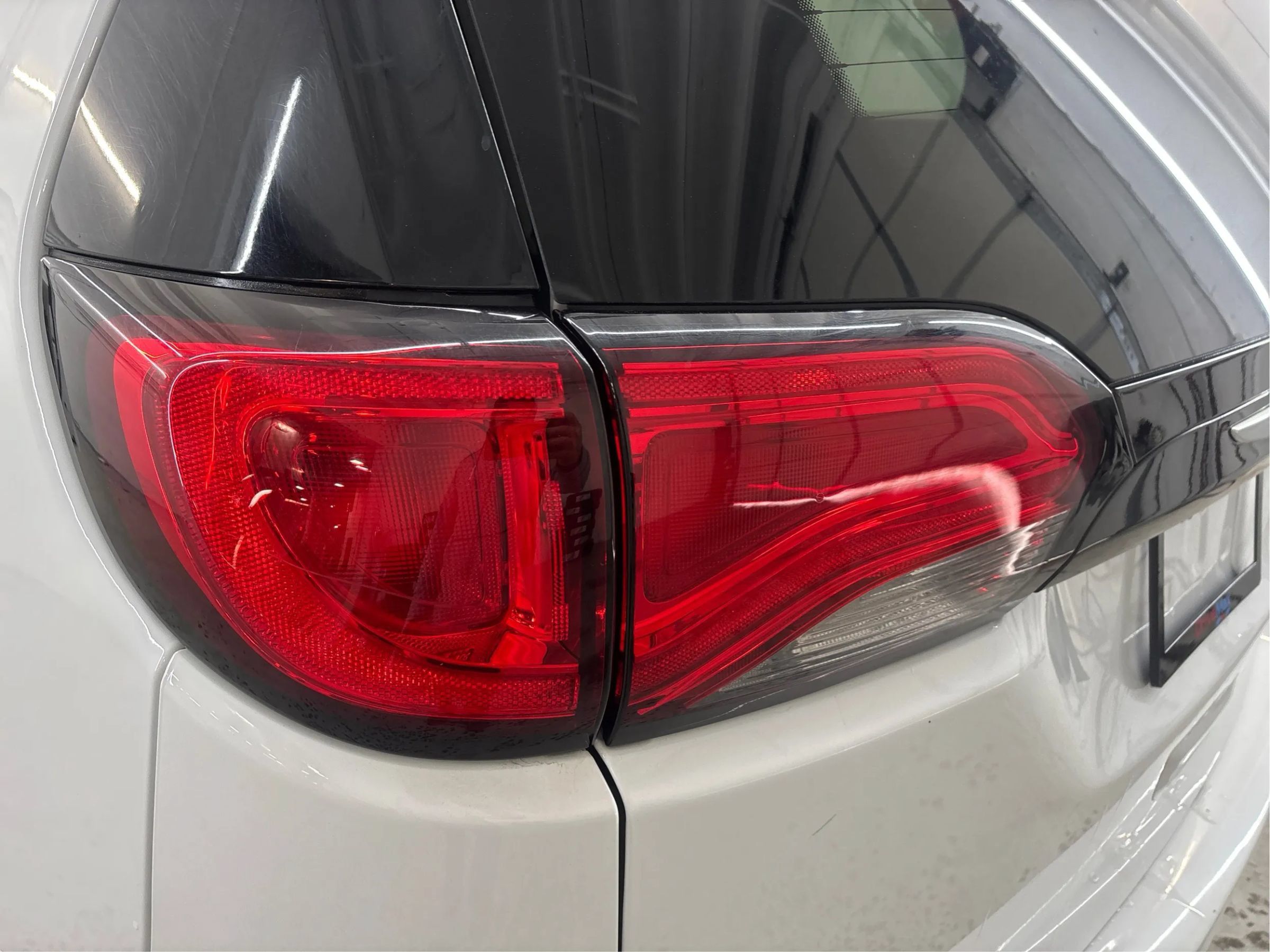 Used 2023 Chrysler Voyager LX FWD image 31