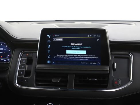 Used 2023 Chevrolet Suburban Premier image 16